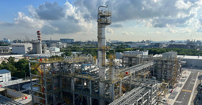 Panoramic view of Cariflex, a medical latex plant in Singapore, which was completed by DL E&C in June